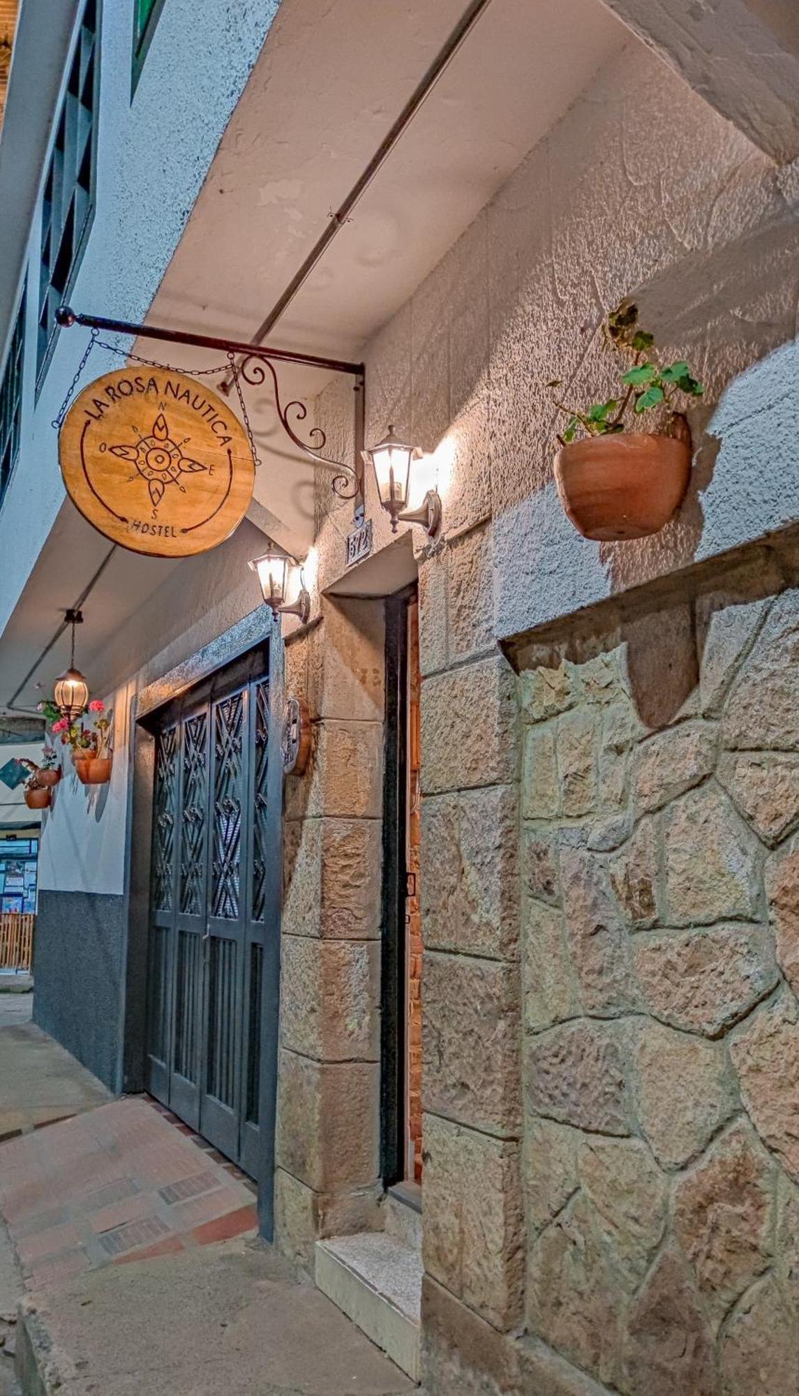 La Rosa Nautica Hostel Guaduas Exteriör bild