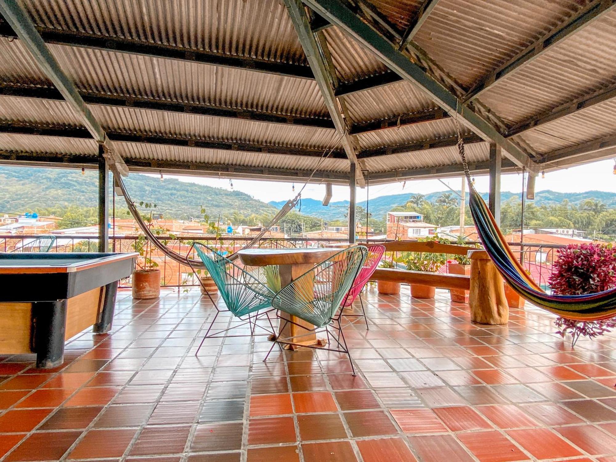 La Rosa Nautica Hostel Guaduas Exteriör bild